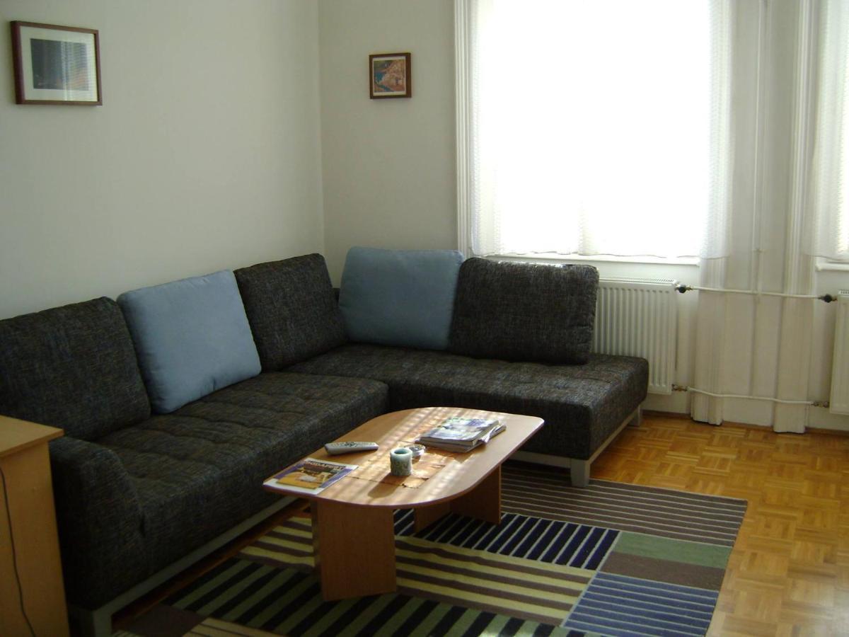 Deluxe Apartment *